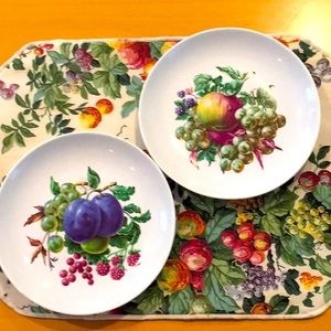 Set of 2 Naaman fruit dessert plates, vintage